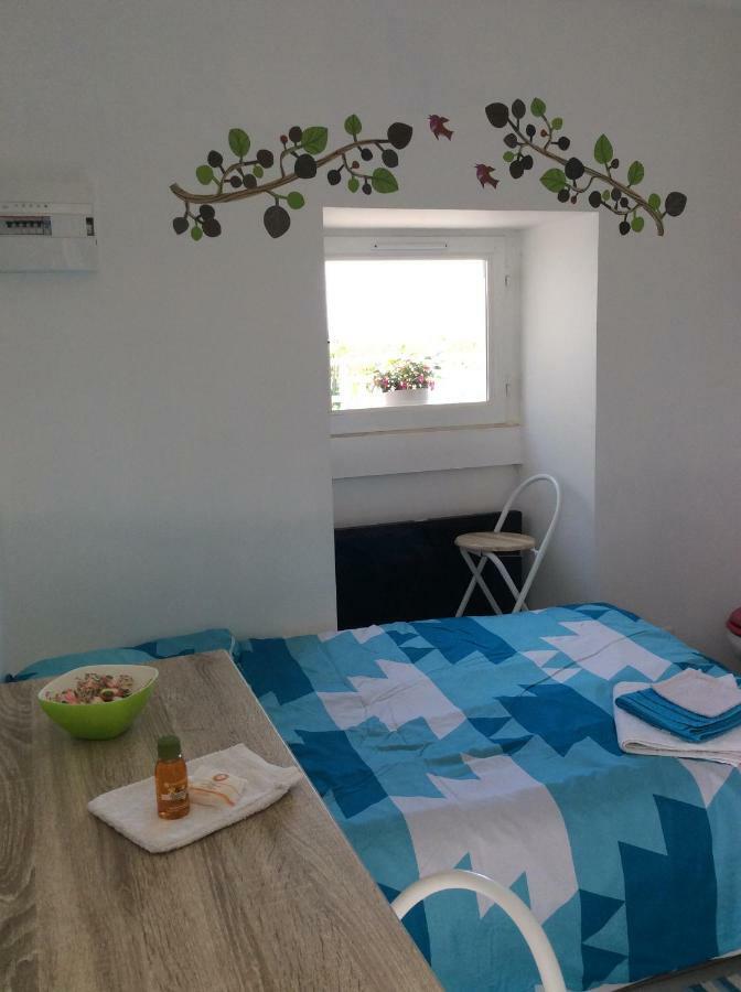 Studio 11M2 Magny-Cours Buitenkant foto